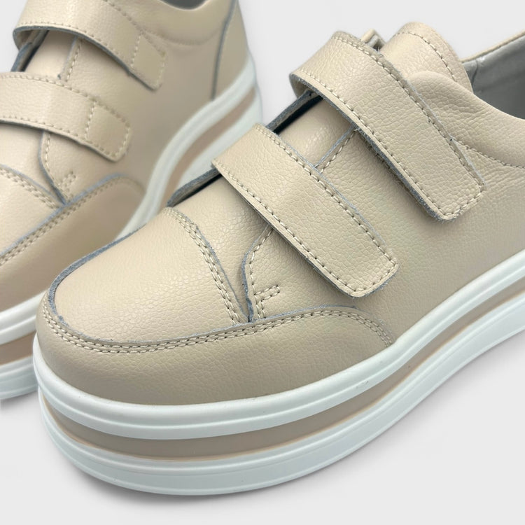 SNEAKERS AKOS BEJ
