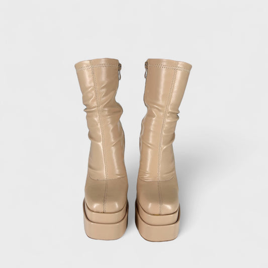 BOTINE TIYUD NUDE