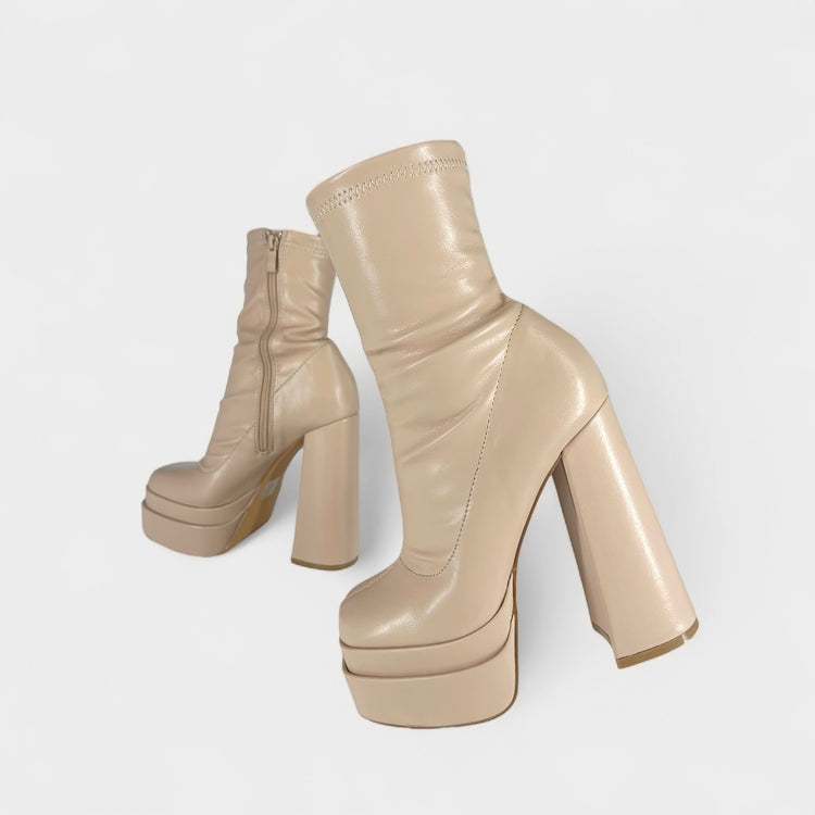 BOTINE TIYUD NUDE