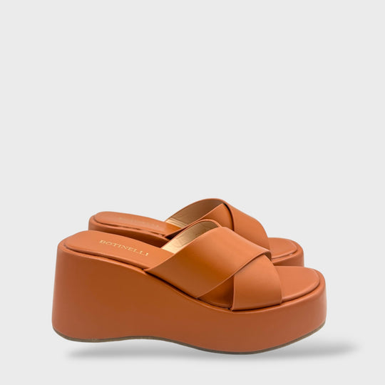 PAPUCI LUELUE CAMEL