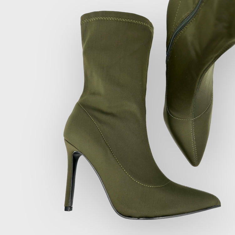 BOTINE CU STIL KHAKI
