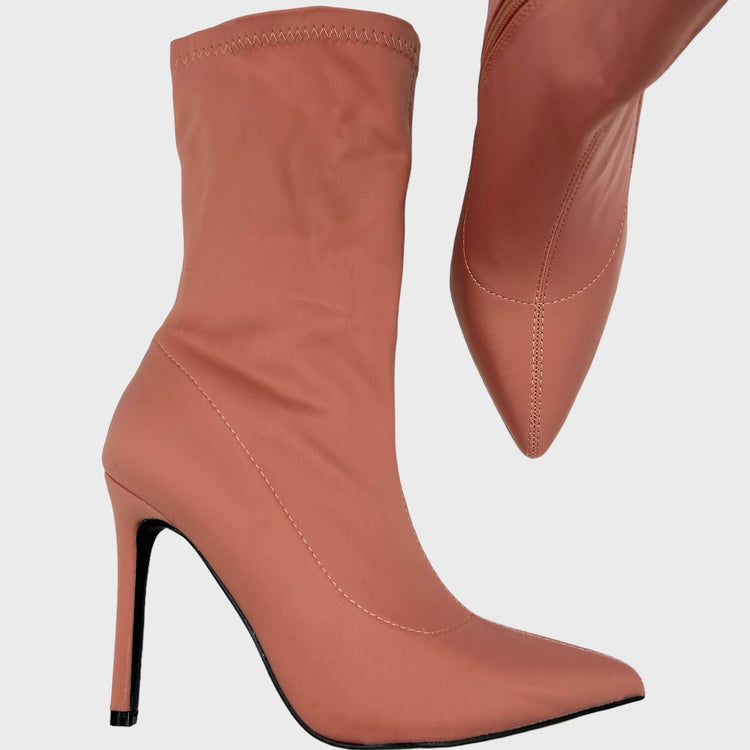BOTINE CU STIL NUDE